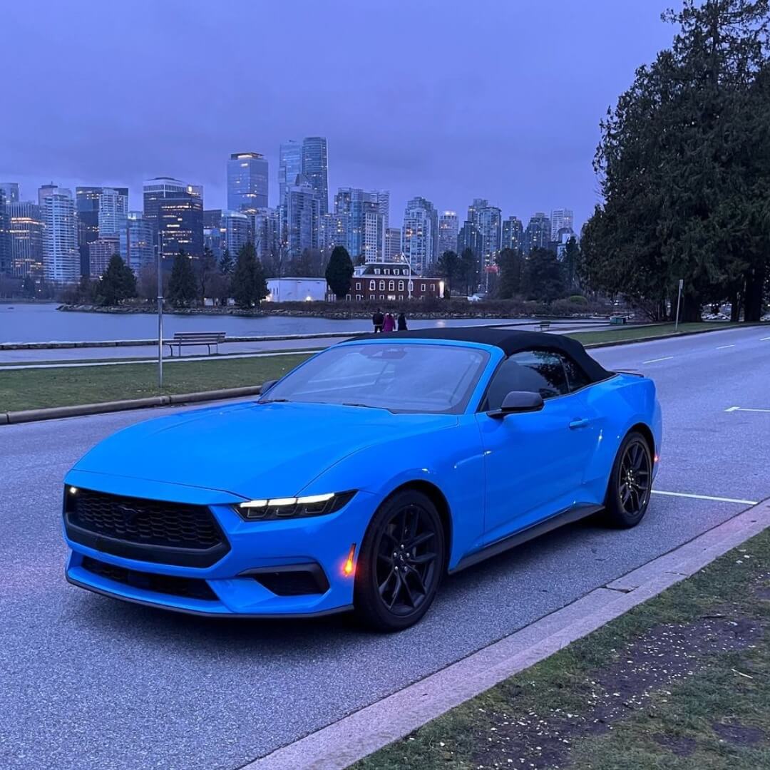 FORD MUSTANG CONVERTIBLE