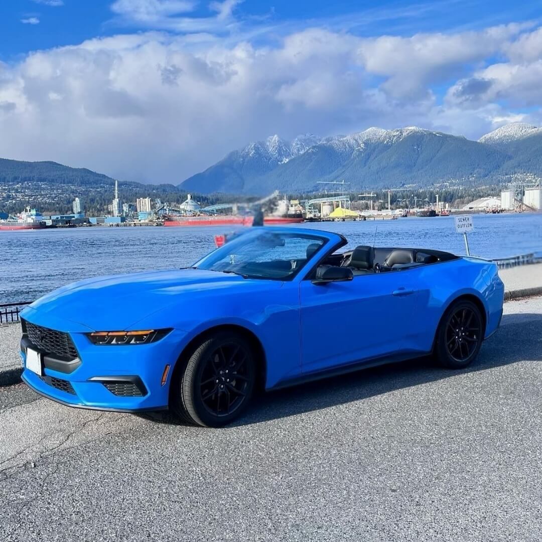 FORD MUSTANG CONVERTIBLE
