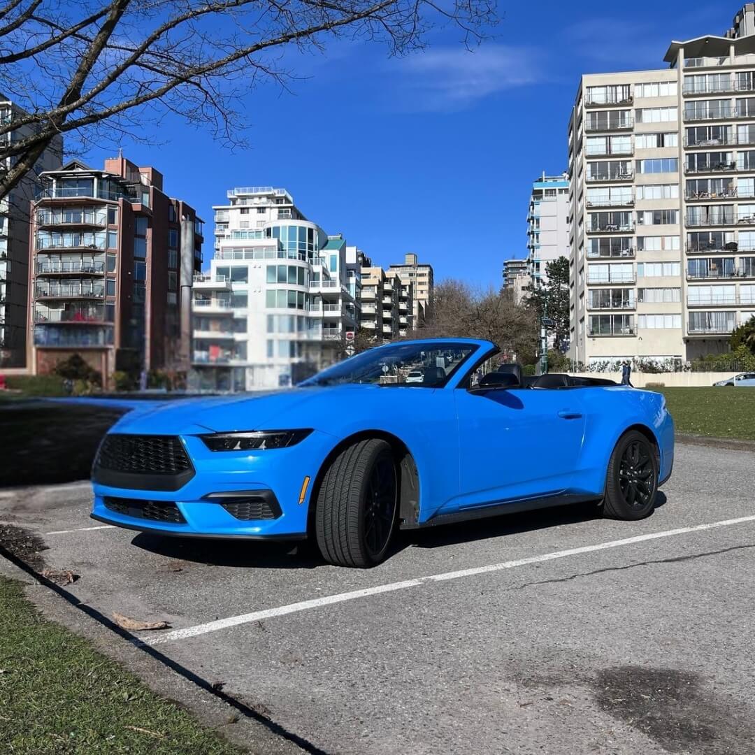 FORD MUSTANG CONVERTIBLE